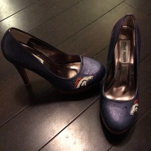 Steve madden bronco blue and orange heels